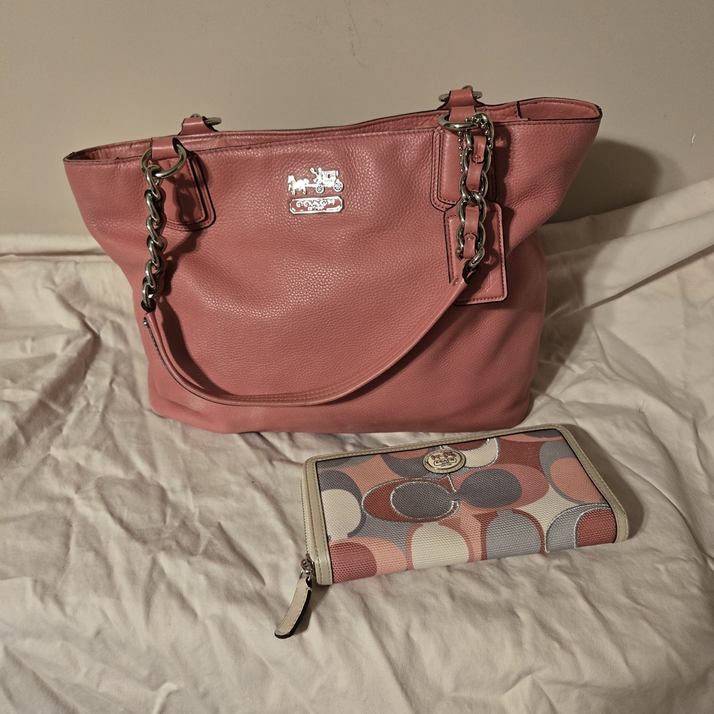 Coach Madison Phoebe Pink Leather Tote with Chain Straps And Coordinating Wallet